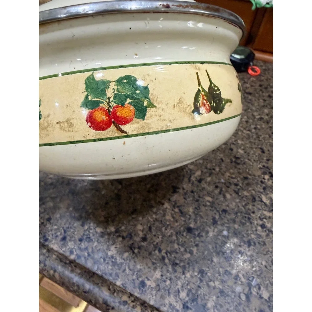 Tools of the Trade Basics Vintage Enamel Fruit Saucepan with Lid‎ 1 Quart Pot